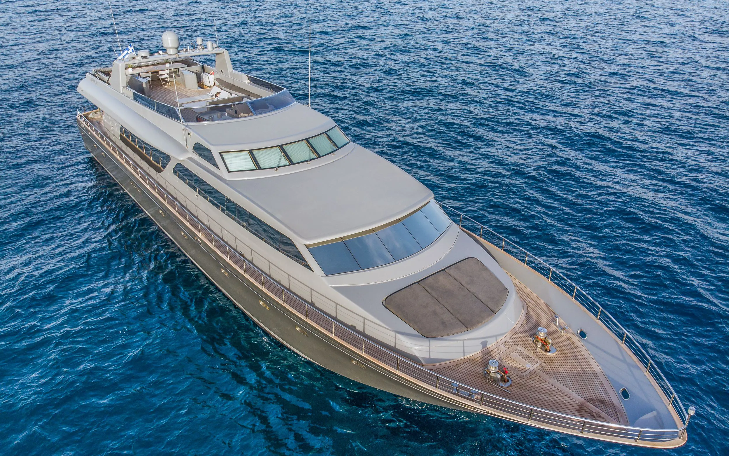 satori motor yacht