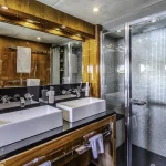 31-Arago-Double-cabin-bathroom _