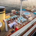 09-Casablanca-sundeck_