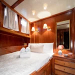 MYRA MOTOR SAILER INTERIOR (4)