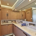ELLY YACHT INTERIOR (31)